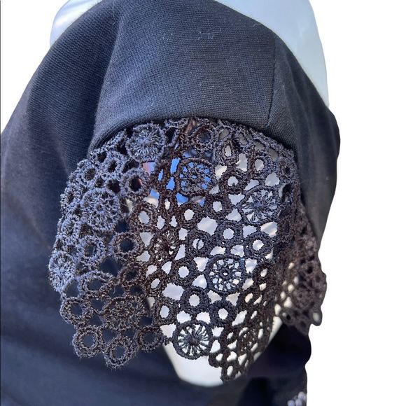 Yoana Baraschi black dress with lace detailing - Picture 6 of 10